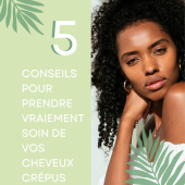 1. Choisir les bons produits coiffants adaptés à votre texture et à vos besoins et choix de coiffure :  il est important de choisir des produits de soins adaptés à votre type de cheveux afro. Optez pour des produits nourrissants et hydratants qui aideront à maintenir vos cheveux en bonne santé.

2. Brosser les cheveux avec soin  2 fois par semaine : les cheveux afro (frisés et crépus) sont souvent secs et fragiles, il est donc important de les brosser avec délicatesse pour éviter de les casser. Utilisez des brosses avec picots souples et démêlez en commençant par les pointes et en remontant  progressivement jusqu'à la racine. Séparer vos cheveux en faisant des petites sections et en les hydratant. S’ ils sont vraiment très emmêler l’idéal est de les démêler avec vos doigts au préalable et de défère les nœuds au fur et à mesure.

3. Hydrater les cheveux régulièrement : les cheveux afro ont besoin d'être hydratés pour rester en bonne santé. Appliquer un masque capillaire hydratant une fois par semaine pour aider à nourrir et à réparer les cheveux abîmés. Vous pouvez également utiliser un "Leave-in" (conditionner sans rinçage) ou un spray /crème du jour hydratant  pour diminuer la sècheresse capillaire quotidiennement.
4. Protéger les cheveux de la chaleur : l'utilisation de fers à lisser et de sèche-cheveux peut abîmer les cheveux frisés crépus lissés . Si vous utilisez ces appareils, n'oubliez pas de protéger vos cheveux avec un produit thermo-protecteur avant de les utiliser.

5. Éviter de laver vos cheveux trop souvent : laver les cheveux trop souvent peut les assécher et les rendre fragiles. Ne laver surtout pas vos cheveux tous les jours et utilisez plutôt un spray ou crème du jour hydratant  pour rafraîchir et hydrater vos cheveux entre les shampooing en complément d’un masque nourrissant et ou hydratant.

#coupe #cheveuxsains  #cheveuxcassants #cheveuxsecs #frisotis 
#conseilscheveux #routinecheveux #cheveuxafro #routinecheveuxcrépus #soinscapillaires #hydratationcheveux #cheveuxtexturés #tipscapillaires  #astucescheveux #routinecheveux #boutiqueenligne #cheveuxlisse #beauxcheveaux